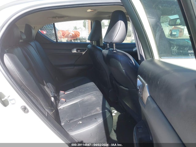 JTHKD5BH2H2287238 Lexus CT 200H