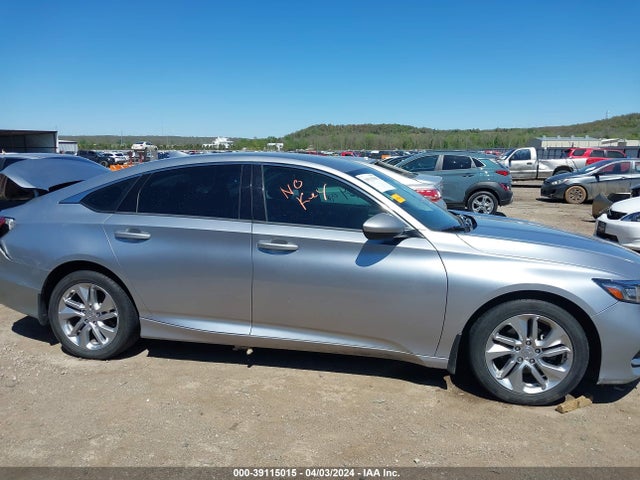 Honda ACCORD LX 2018 1HGCV1F13JA211081 Image 12