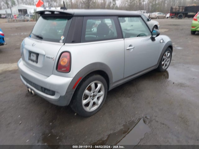 2009 MINI COOPER S WMWMF73529TW84333 Photo 3