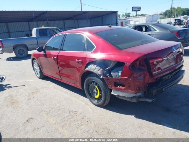 1VWBA7A36JC032956 Volkswagen Passat 2.0t Se