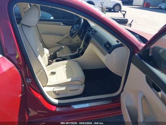 1VWBA7A36JC032956 Volkswagen Passat 2.0t Se