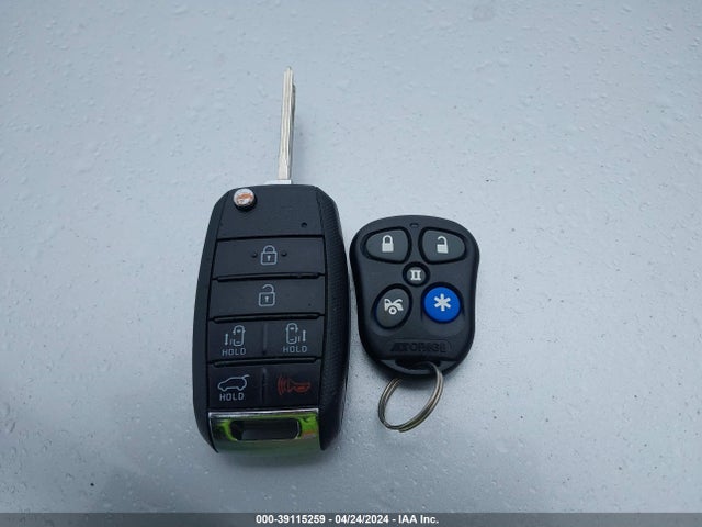 KIA SEDONA LX 2016 KNDMB5C12G6151149 Image 11