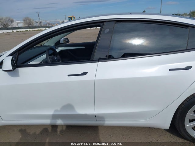 Tesla Model 3 Rear-wheel Drive 2022 5YJ3E1EA0NF359640 Image 14