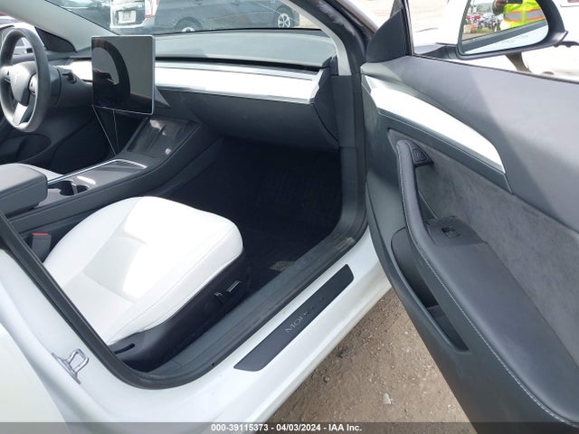 Tesla Model 3 Rear-wheel Drive 2022 5YJ3E1EA0NF359640 Image 5