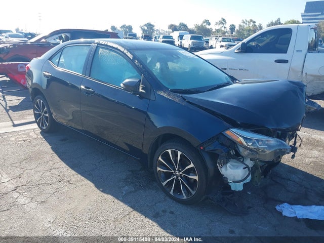 Toyota COROLLA SE 2018 5YFBURHE8JP771301 Image 1
