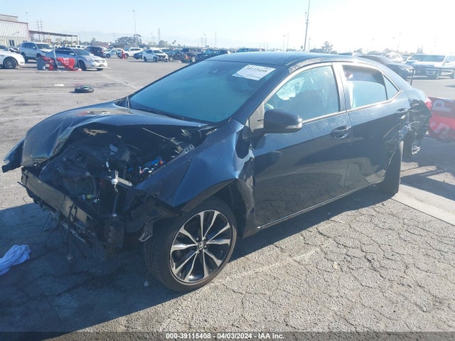 Toyota COROLLA SE 2018 5YFBURHE8JP771301 Image 2