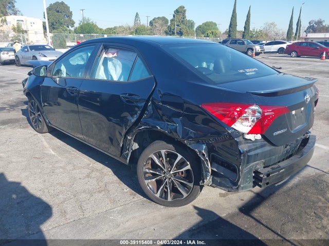 Toyota COROLLA SE 2018 5YFBURHE8JP771301 Image 3