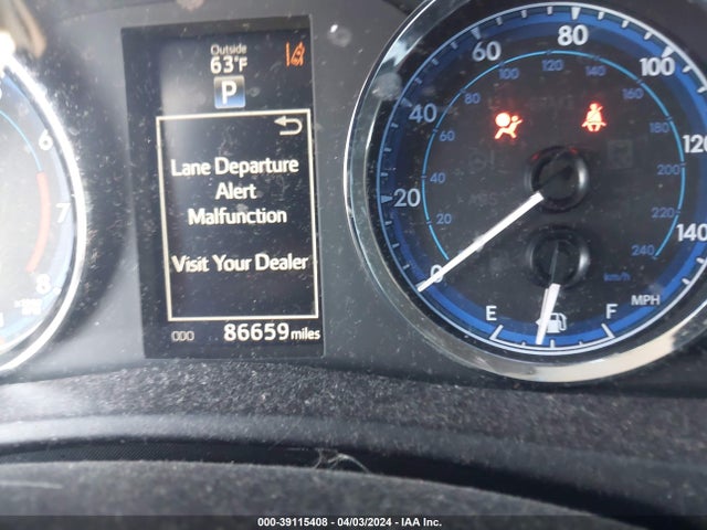 Toyota COROLLA SE 2018 5YFBURHE8JP771301 Image 7