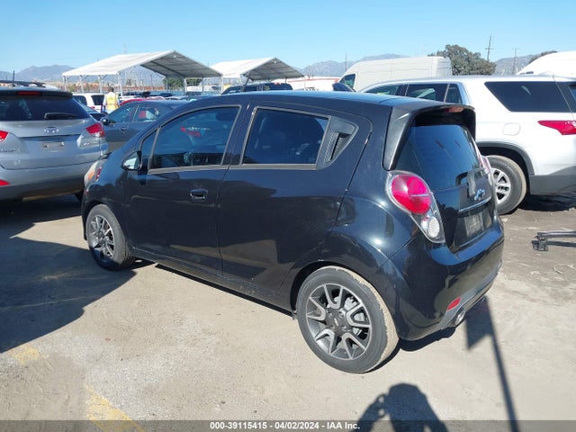 Chevrolet Spark 1lt Cvt 2015 KL8CD6S9XFC796417 Image 3