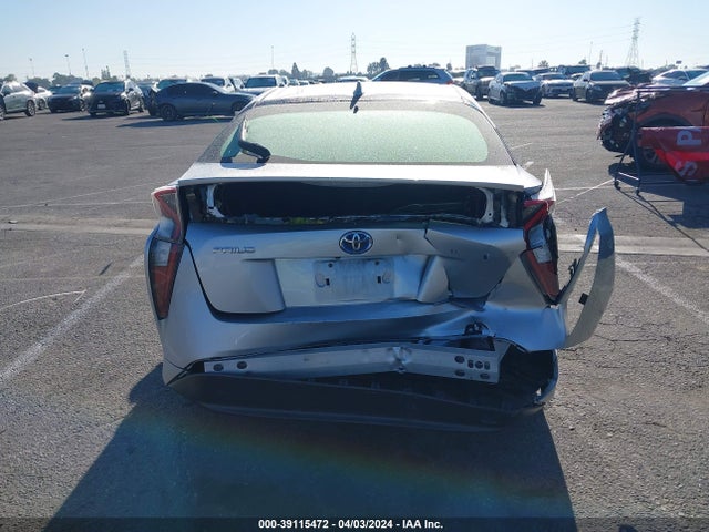Toyota Prius Two 2017 JTDKBRFUXH3030831 Image 16