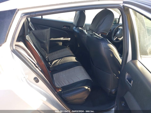 Toyota Prius Two 2017 JTDKBRFUXH3030831 Image 8