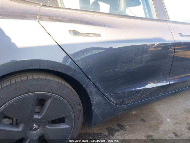 2022 TESLA MODEL 3 5YJ3E1EB0NF184525 Photo 5