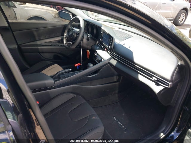 Hyundai ELANTRA SEL 2022 5NPLM4AG6NH072027 Image 5