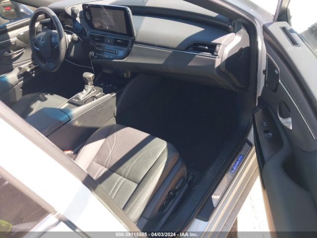 58AEA1C14RU039763 Lexus Es 300h Luxury