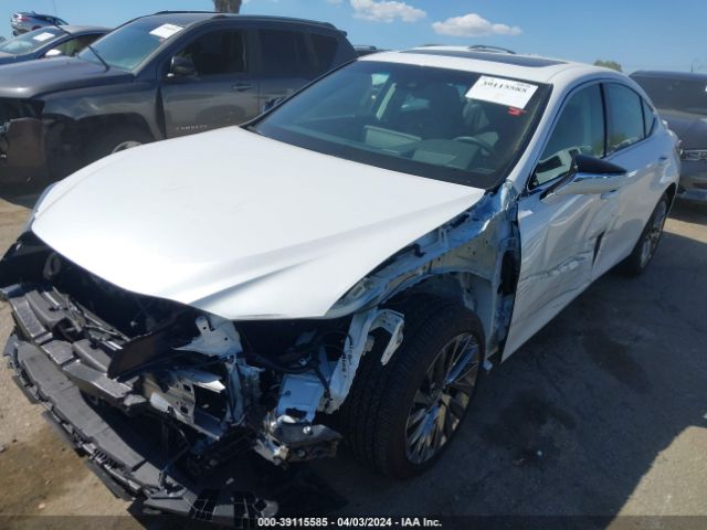58AEA1C14RU039763 Lexus Es 300h Luxury