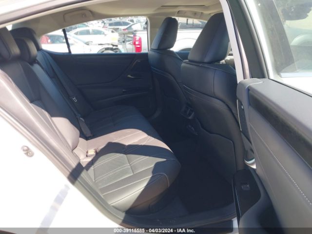 58AEA1C14RU039763 Lexus Es 300h Luxury