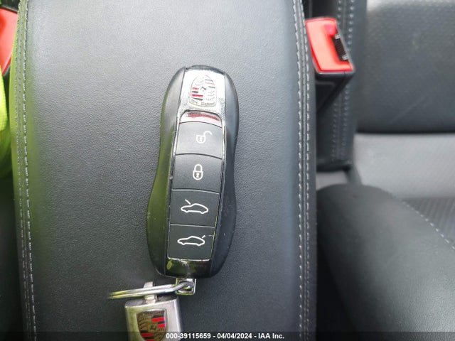 2018 PORSCHE 718 CAYMAN WP0AB2A81JK278765 Photo 10