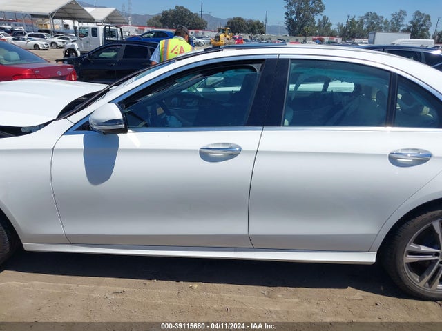Mercedes-Benz E 350 2021 W1KZF8DB9MA969480 Image 14