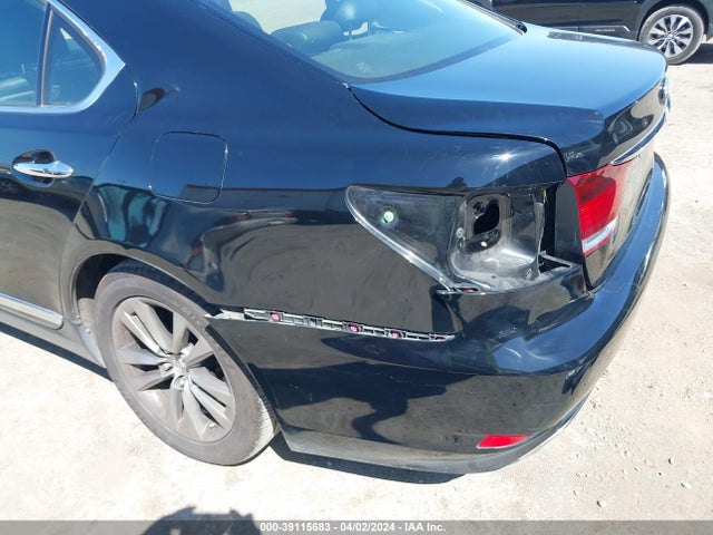 Lexus LS 460 2014 JTHBL5EF7E5127881 Image 6