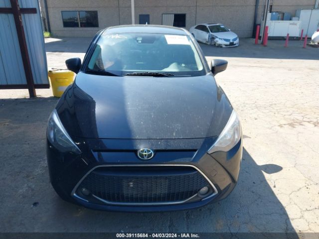 3MYDLBJV0LY700143 Toyota YARIS LE