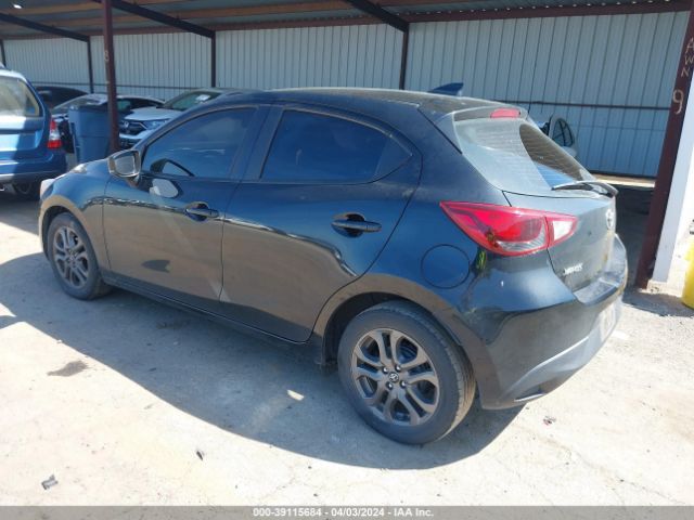 3MYDLBJV0LY700143 Toyota YARIS LE