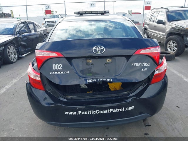Toyota COROLLA LE 2018 5YFBURHE1JP821214 Image 16
