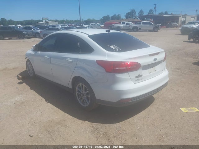 Ford FOCUS SE 2017 1FADP3F2XHL313998 Image 3