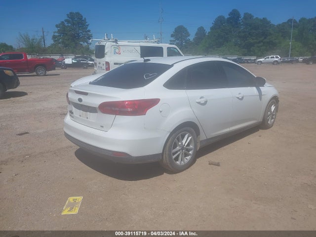 Ford FOCUS SE 2017 1FADP3F2XHL313998 Image 4