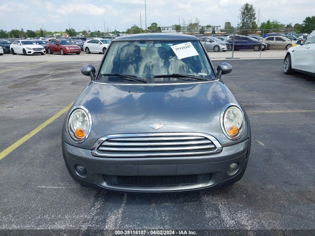 2010 MINI COOPER WMWMF3C53ATZ23174 Photo 5