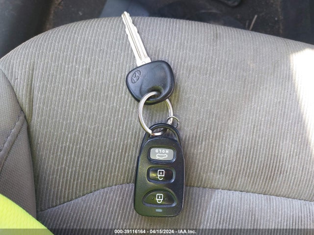 Hyundai ELANTRA SE 2017 5NPD74LFXHH136090 Image 11