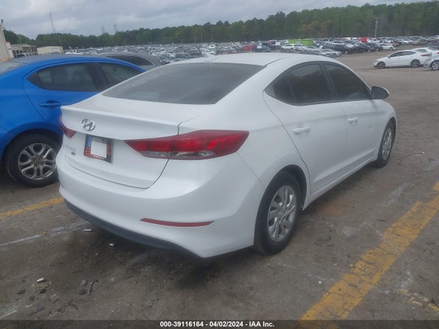 Hyundai ELANTRA SE 2017 5NPD74LFXHH136090 Image 4