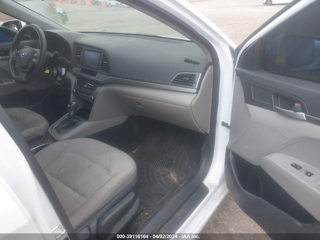 Hyundai ELANTRA SE 2017 5NPD74LFXHH136090 Image 5