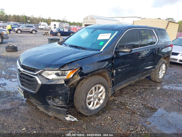 Chevrolet Traverse Ls 2018 1GNERFKW8JJ200028 Image 2