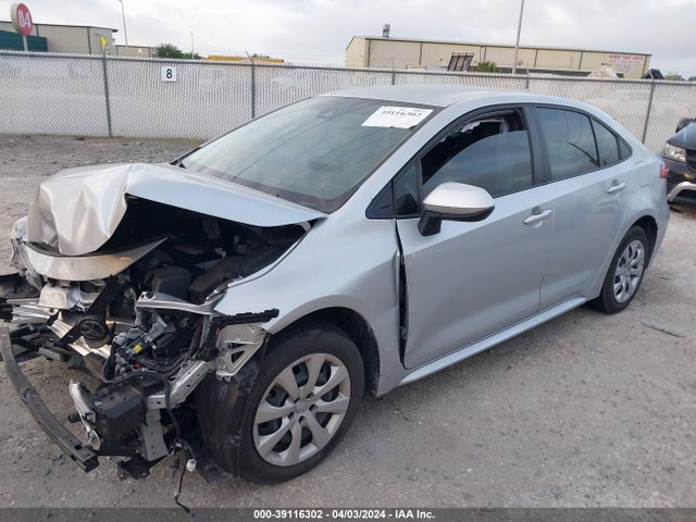 Toyota COROLLA LE 2022 JTDEPMAEXN3030471 Image 2