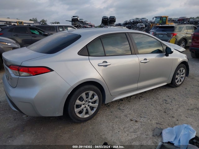 Toyota COROLLA LE 2022 JTDEPMAEXN3030471 Image 4