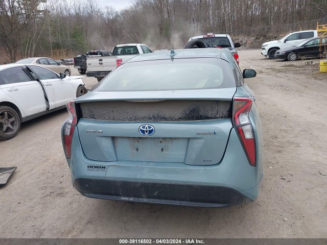 Toyota Prius Two Eco 2017 JTDKARFU6H3038167 Image 16
