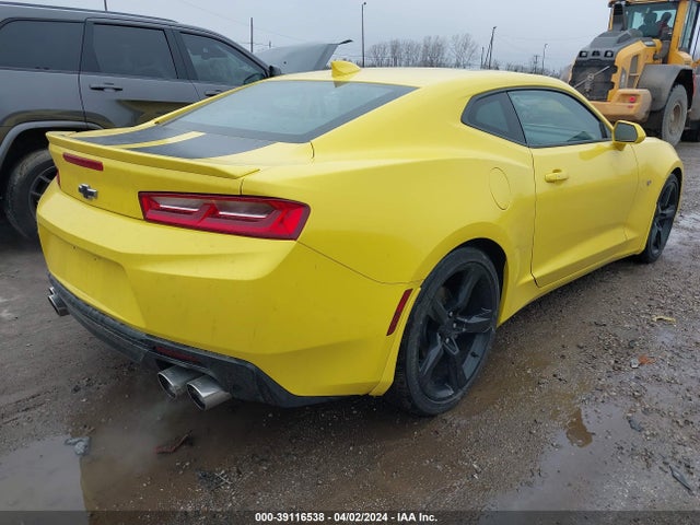 Chevrolet Camaro 2lt 2018 1G1FD1RS3J0143298 Image 4