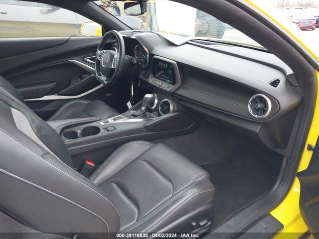 Chevrolet Camaro 2lt 2018 1G1FD1RS3J0143298 Image 5