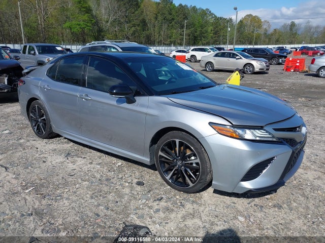 2018 4T1B61HK1JU155004 main image