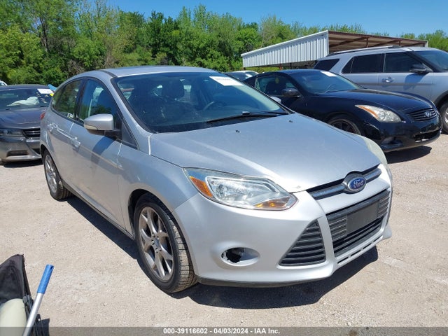 Ford FOCUS SE 2014 1FADP3K21EL177701 Image 1