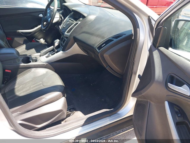 Ford FOCUS SE 2014 1FADP3K21EL177701 Image 5