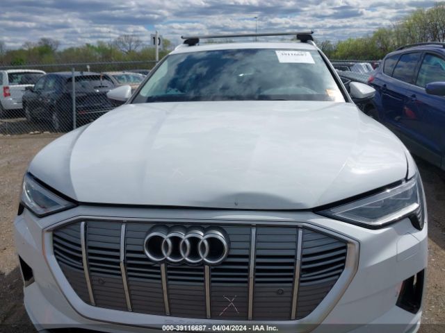 WA1AAAGE6NB005833 Audi E-tron Premium Quattro