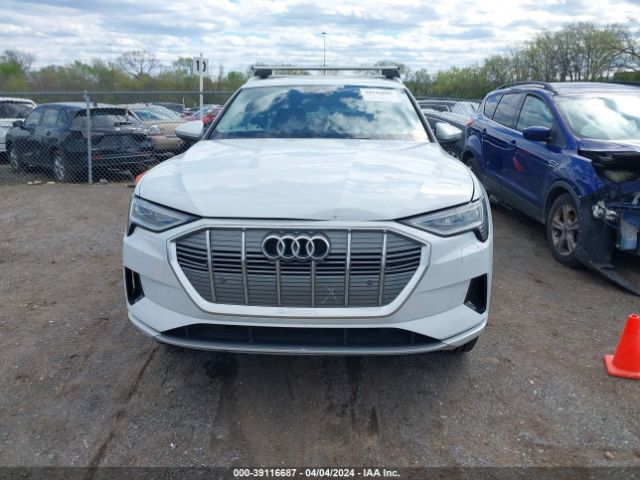 WA1AAAGE6NB005833 Audi E-tron Premium Quattro