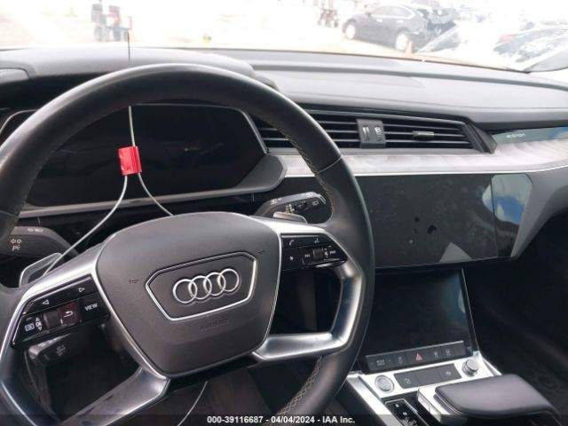 WA1AAAGE6NB005833 Audi E-tron Premium Quattro