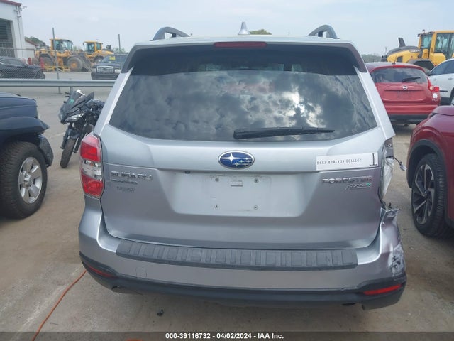 Subaru Forester 2.5i Limited 2016 JF2SJARC1GH526868 Image 16