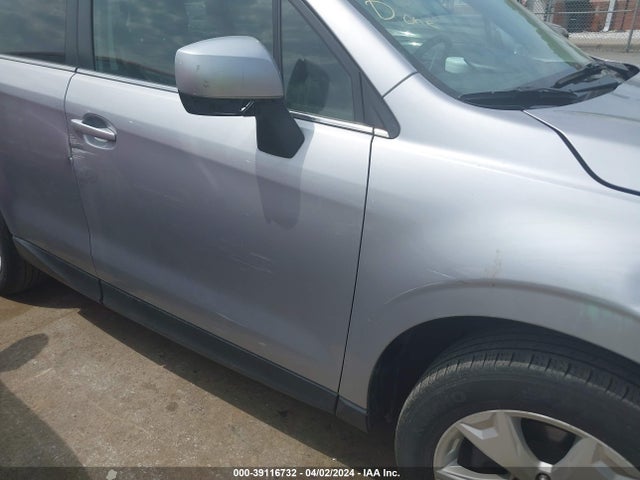 Subaru Forester 2.5i Limited 2016 JF2SJARC1GH526868 Image 18