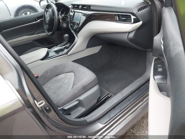 Toyota CAMRY LE 2020 4T1C11AK0LU891433 Image 5