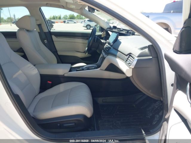 1HGCV2F92MA026889 Honda Accord Touring