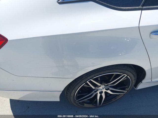 1HGCV2F92MA026889 Honda Accord Touring