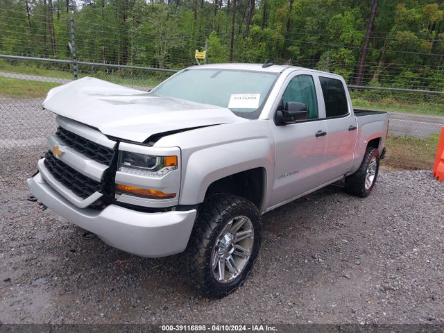 Chevrolet Silverado 1500 Custom 2018 3GCUKPEC1JG197667 Image 2